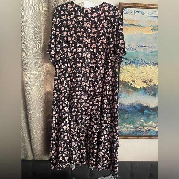Lane Bryant Dress Women  Shift  Size 22/24 Floral NEW - Picture 2 of 12